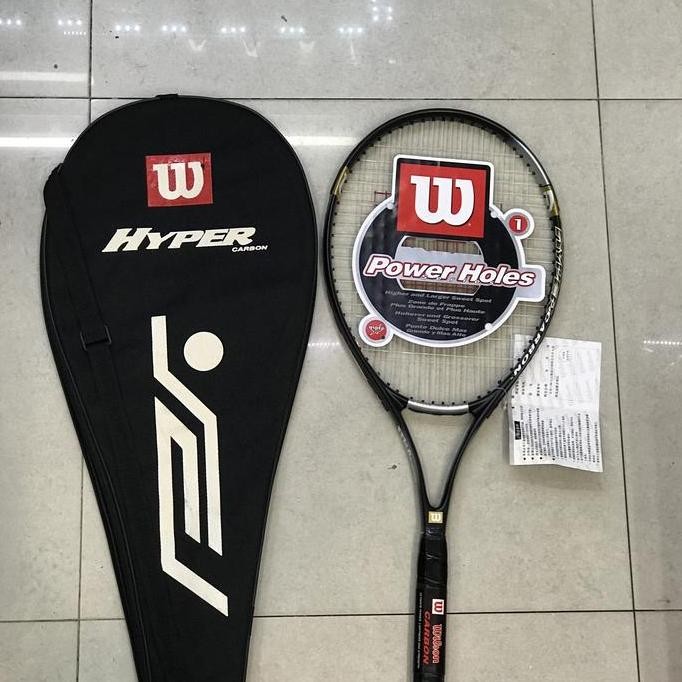 Wilson Hyper Carbon 7.2 Raket Tennis Bonus Cover