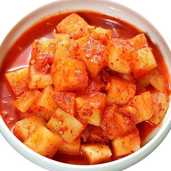 

Kimchi Lobak Fresh Plaza Korea Gr Korean Food Freshly Made Makanan Korea Rasa Lezat