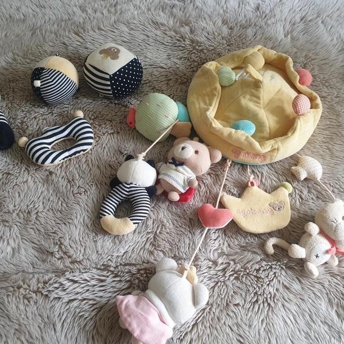 Preloved Agabang musical baby crib mobile/ mainan gantungan bayi