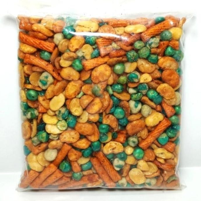 

1kg Kacang Mix / Kacang Campur / Mix Nuts Kacang Campur HT