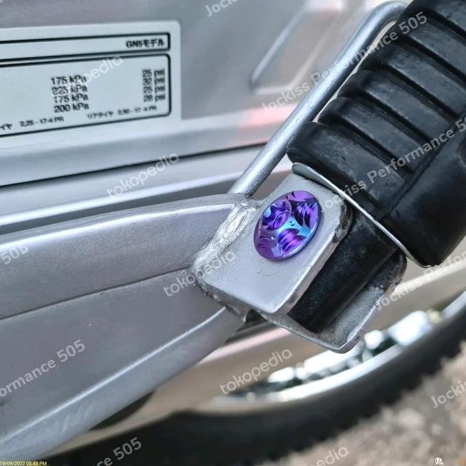 * Baut Titanium Tojos Step Belakang Matic Honda *