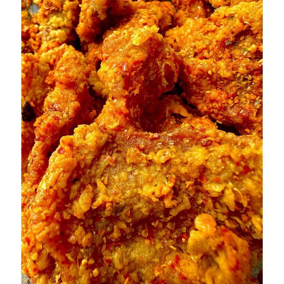 

Keripik Kulit Ayam Pedas Daun Jeruk 250 Gr Cemilan Gurih