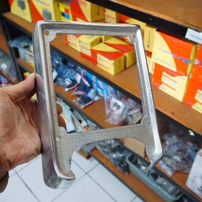 *#*#*#] Aksesoris Vespa Tatakan Plat Nomor Belakang VBB