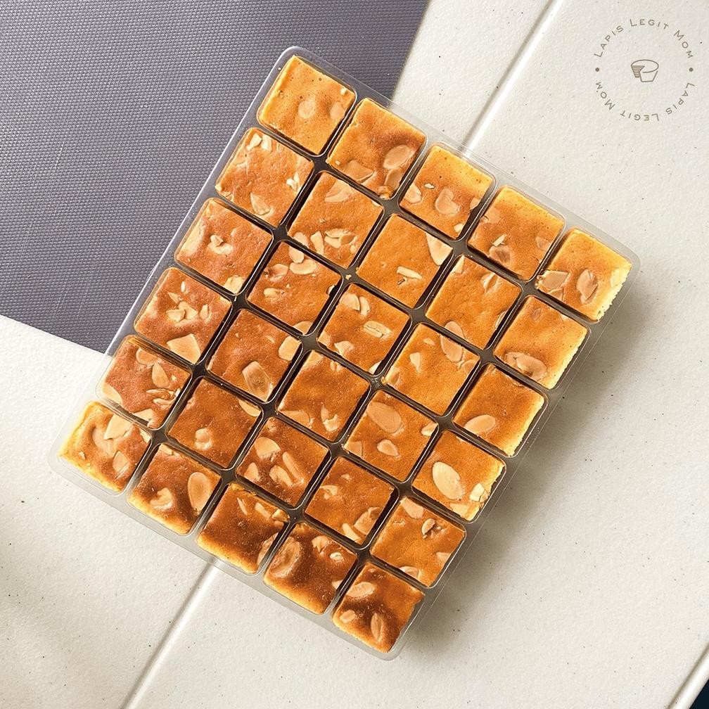 

Promoo!! Lapis Legit Bites Kenari (30 bites) - Lapis Legit Mom