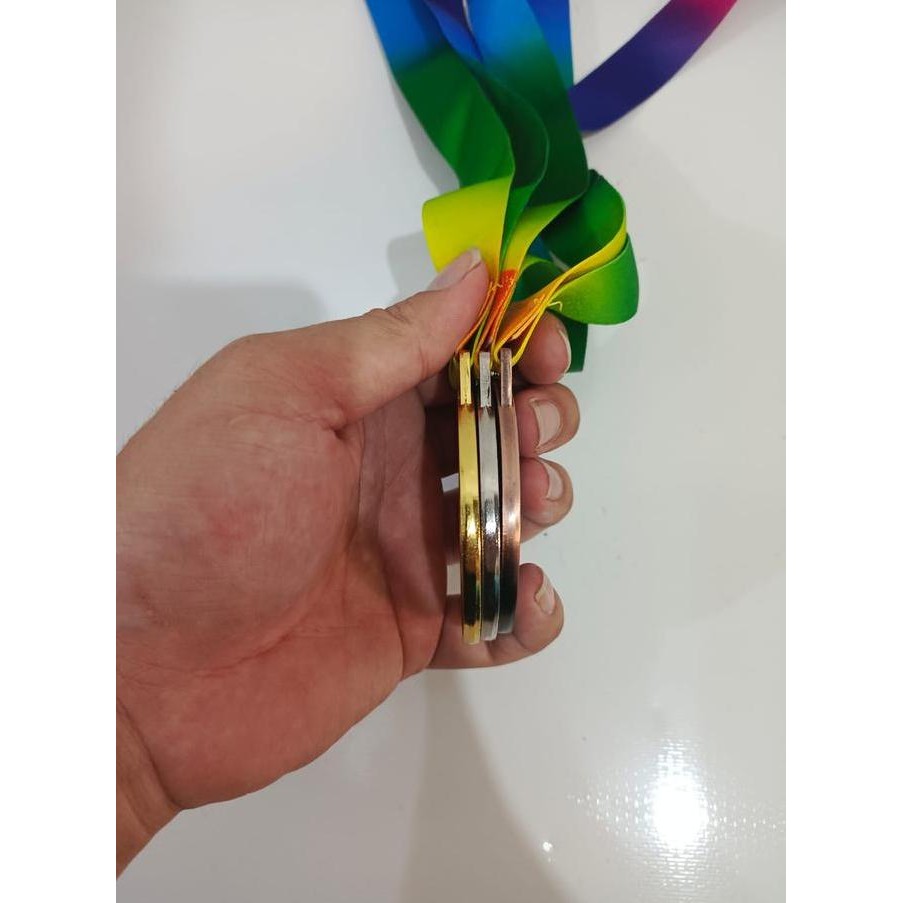 Baru MEDALI LOGAM IMPORT MEDALI VOLLY BADMINTON FUTSAL BOLA DLL