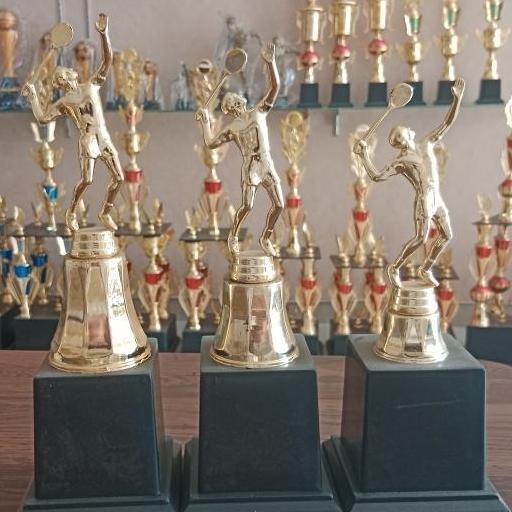 Baru piala set badminton