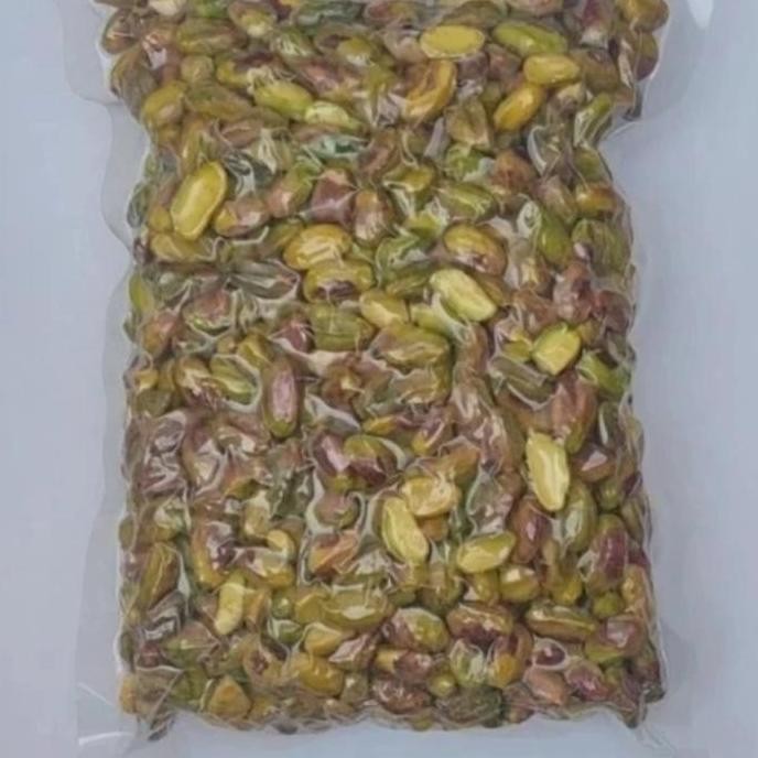 

cusss order] Piatachio Nuts Without shell / Kacang Pistachio Tanpa Kulit 500 Gram
