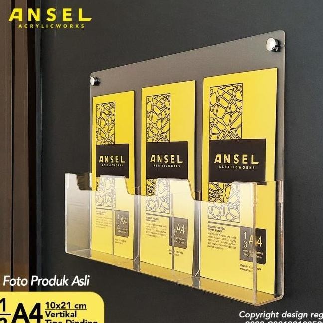 

NEW TEMPAT BROSUR AKRILIK DINDING GANTUNG - 3 KANTONG 1/3 A4 - TIPE D3
