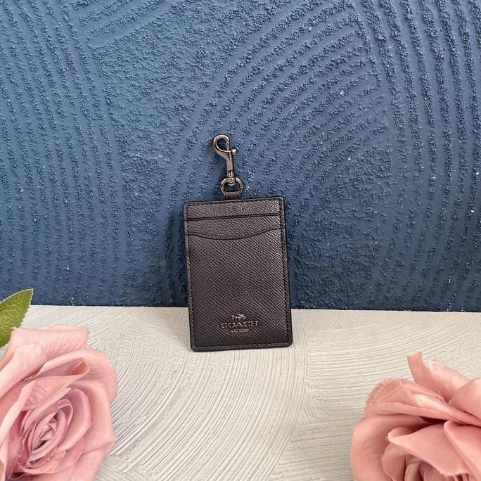 

Id Lanyard In All Black