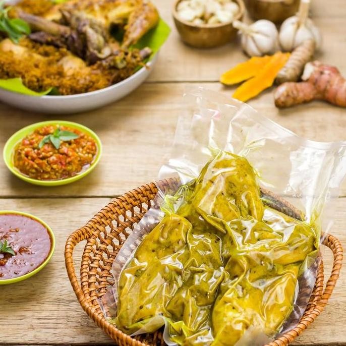 

Terlaris | Terbaru | Best Seller | Termurah Ayam Frozen Bumbu Lengkuas 1 Ekor Siap Masak Original | High Quality | Berkualitas