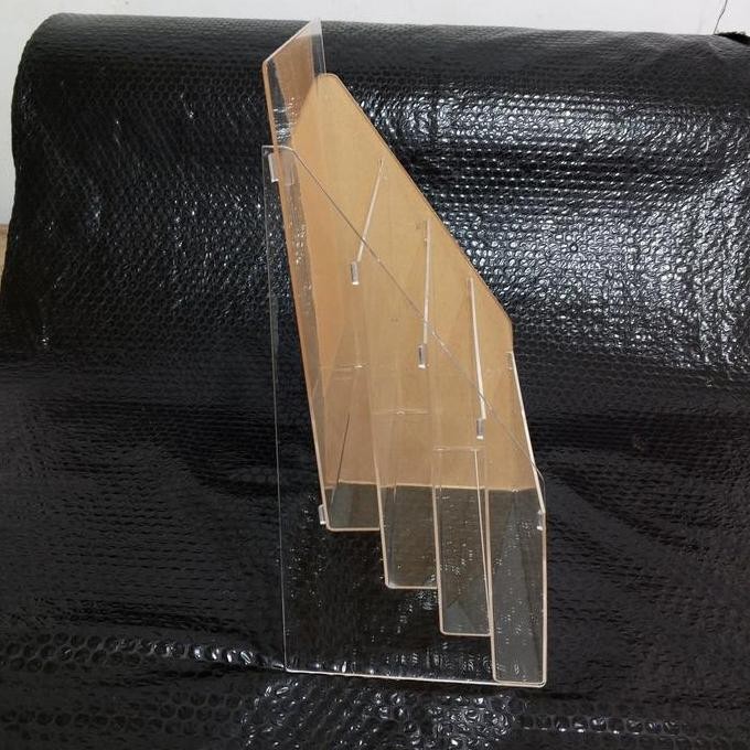 

New Tempat brosur A4/akrilik tempat brosur 4 susun