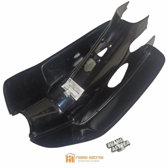 TEBENG SAYAP LEGSHIELD BODY TENGAH ASTREA 800 STAR HITAM 64301 GN8 910