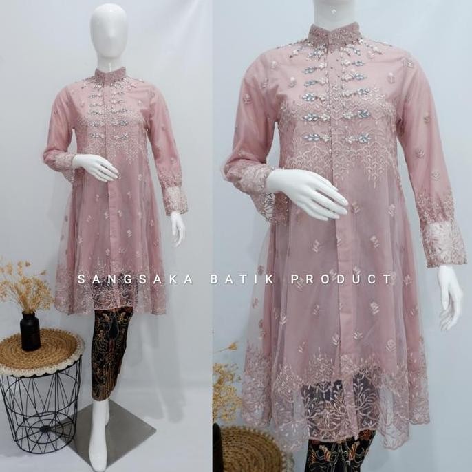 KEBAYA MODERN BEAYET, MODEL TUNIK KERAH SANGHAI, BUSUI FRIENDLY, KEBAYA FAVORITE DENGAN BATIK BATIK 