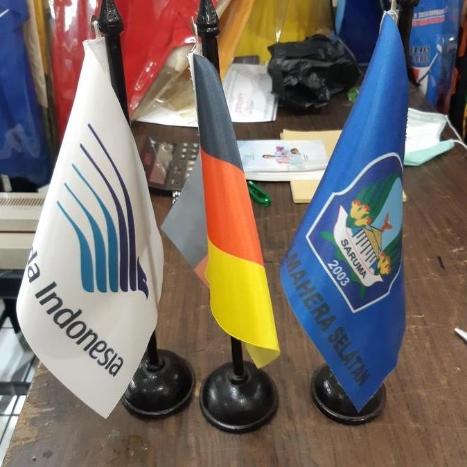 

READY STOCK BENDERA MEJA, PAPAN CUSTOME !!!!!