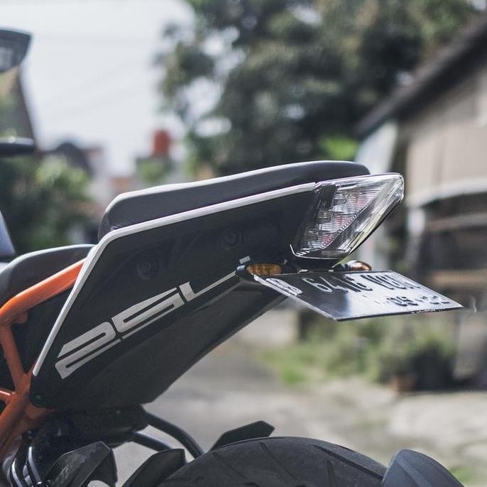 Tail tidy ktm duke by sasbrush Bracket Motorcycle Penutup