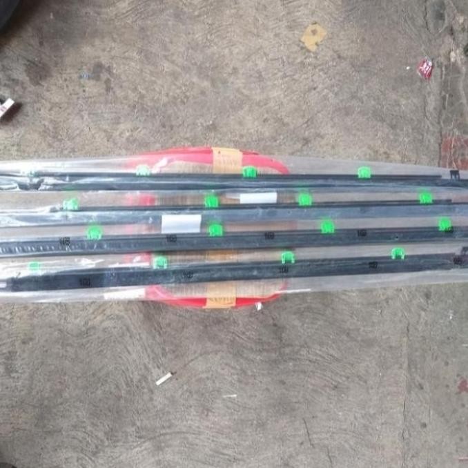 '' PELIPIT KACA HONDA CRV ''