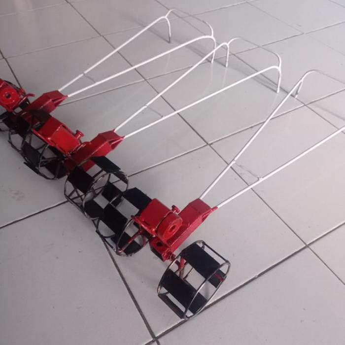 AS Traktor Mainan Anak Miniatur Traktor Terbuat dari Besi