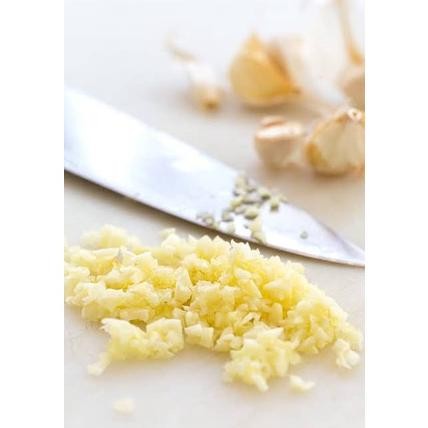 

Bawang Putih Cincang 250 gr (Minced Garlic) ready to cook aSt