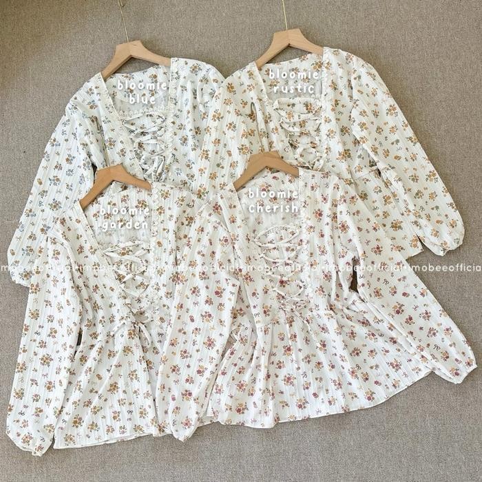 Sz Fairy Tale Coquette Top // Blouse Cottage Aesthetic Tali Bunga Atasan Wanita Peplum Renda Motif