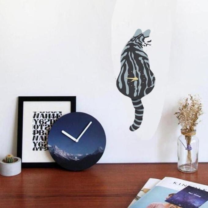 Jam Dinding Ekor Goyang Kucing Belang Tabby