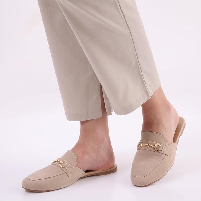 Uw Berrybenka - Sepatu Flatshoes Wanita Sofia Fellice Emblished Mules Shoes