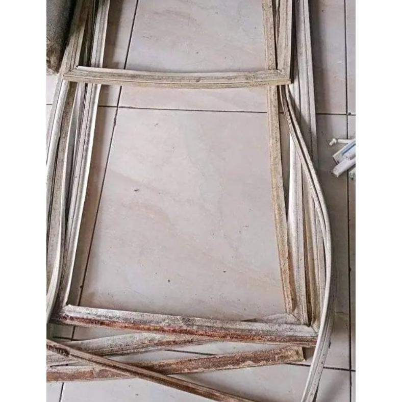 Promooo karet kulkas Polytron bekas ori