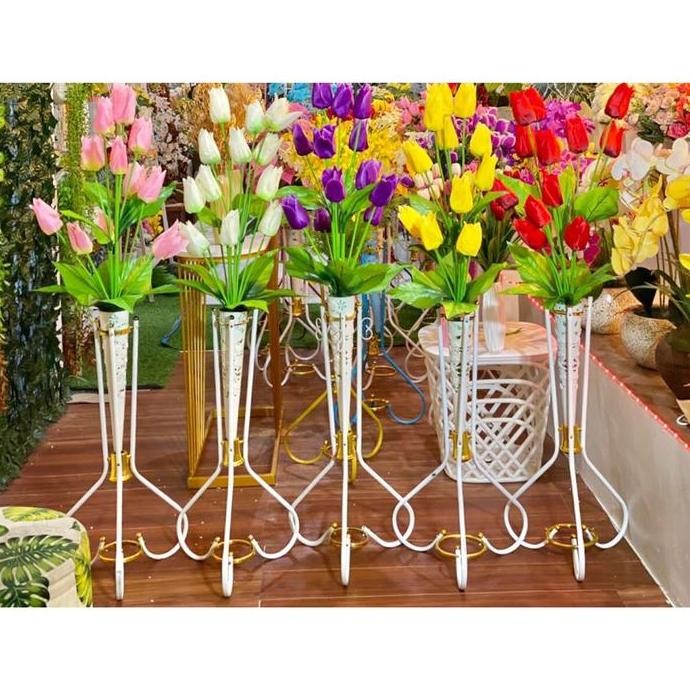 Bunga Hias Sudut Tulip Kuncup Dekorasi