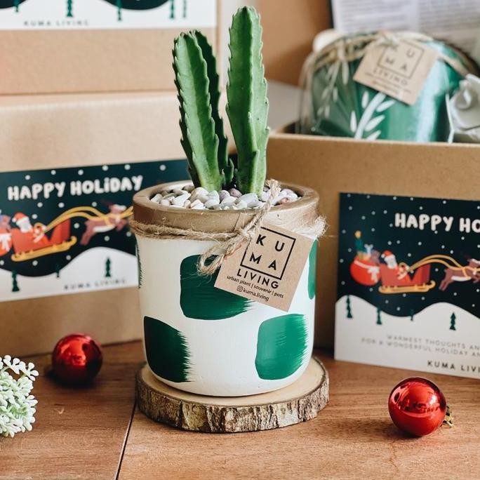 

Ready Hampers Natal KUMA Living Jingle Celia Dark Green | Christmas Gift Eksklusif