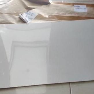 Triplek/Multiplek Melamin Putih Glossy 3Mm (80X50)Cm, Melamin Plywood