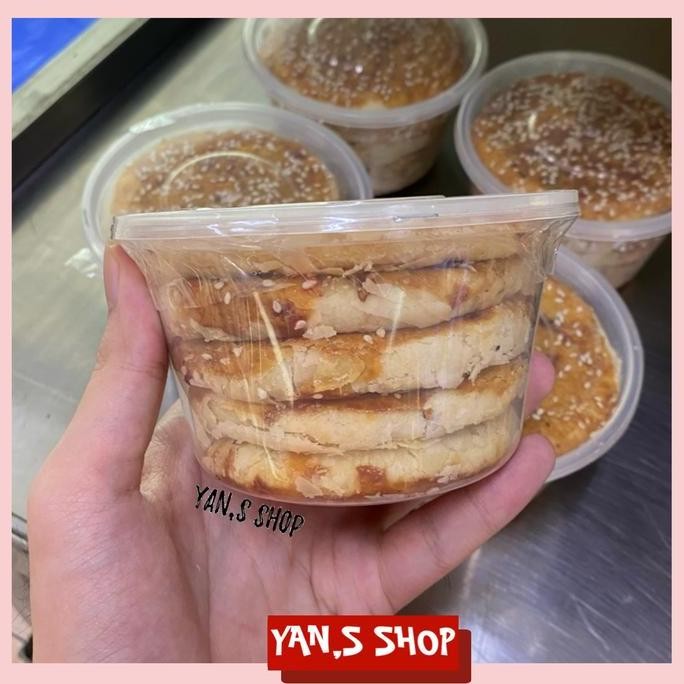 

Lophopia Kue Pia Jeruk Kietna Asli Medan - Oleh Oleh Khas Stok Terbatas