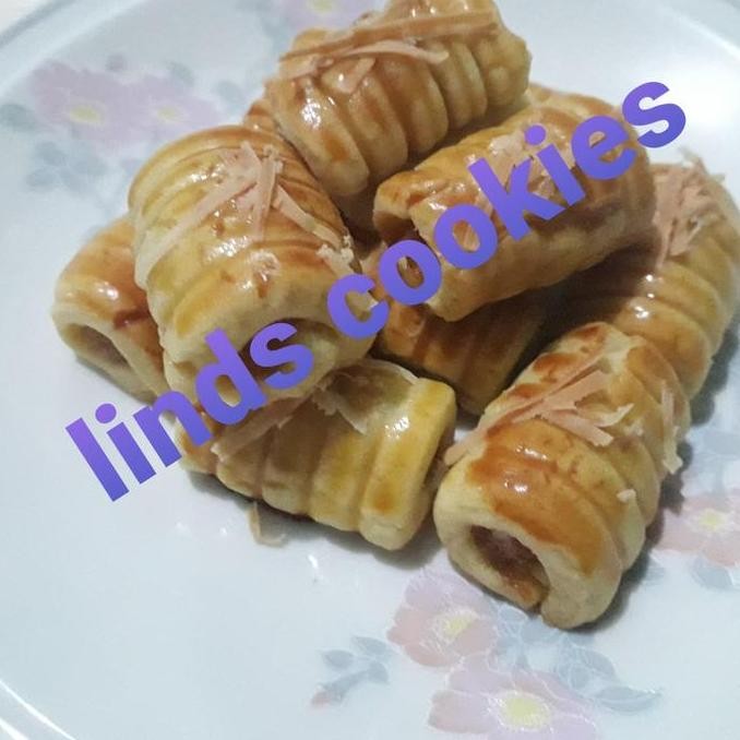 

Nastar Gulung Keju Spesial Pineapple Tart Kuker Lebaran Kekinian Stok Terbatas