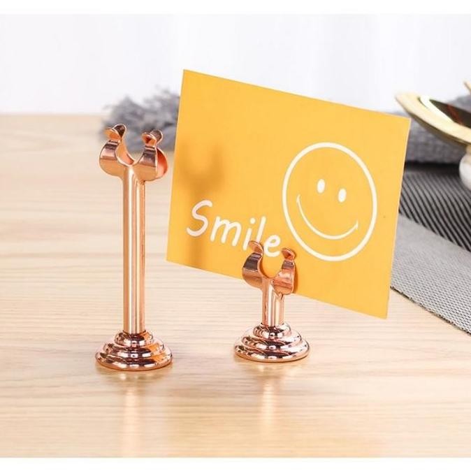 

TERSEDIA STAND NOMOR MEJA U SHAPED STAINLESS GOLD TEMPAT MENU CARD HOLDER EMAS