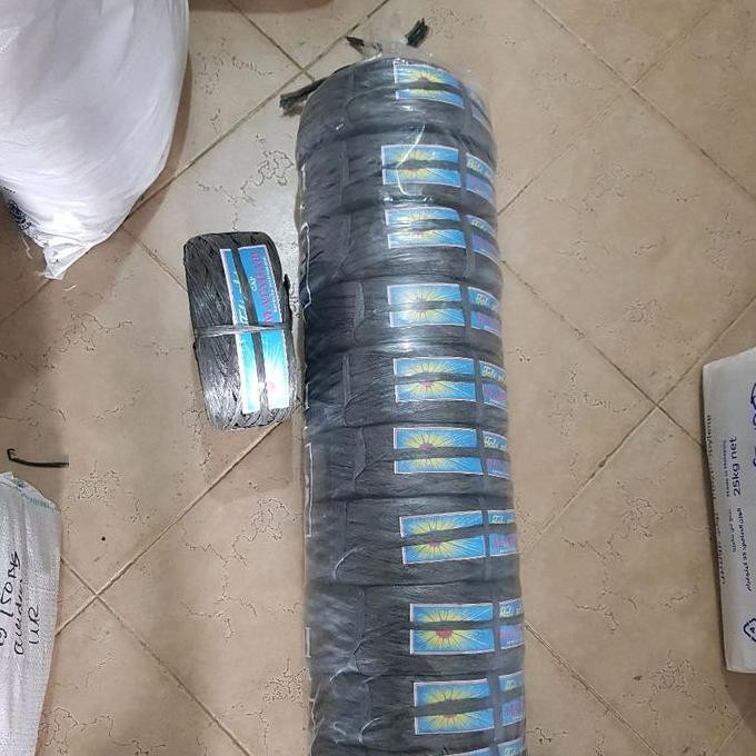 

Tali Rafiah Hitam / Tali Polytape Hitam Cap Matahari 4Kg Total 10 Gulung Tali Co