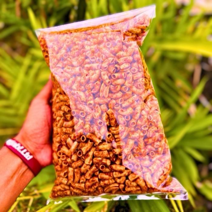 

FF MAKARONI BANTET KILOAN PEDAS 500gr KHAS TASIKMALAYA makanan makroni macaroni goreng kering pedas Snacks kerang Food Cemilan