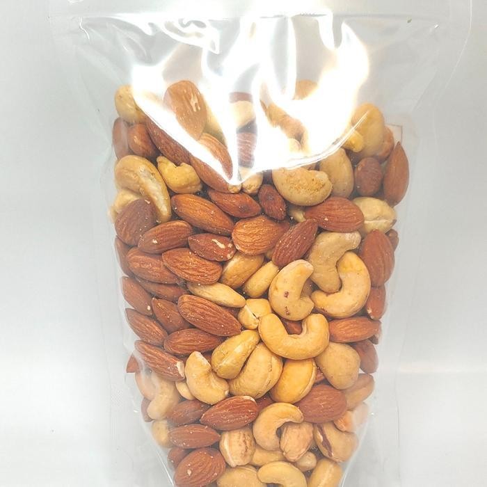 

FF 100gr Mix Roasted Almond Utuh dan Mede / Cashew Utuh Varian Rasa Original Kacang Snacks Nut Cemilan Food