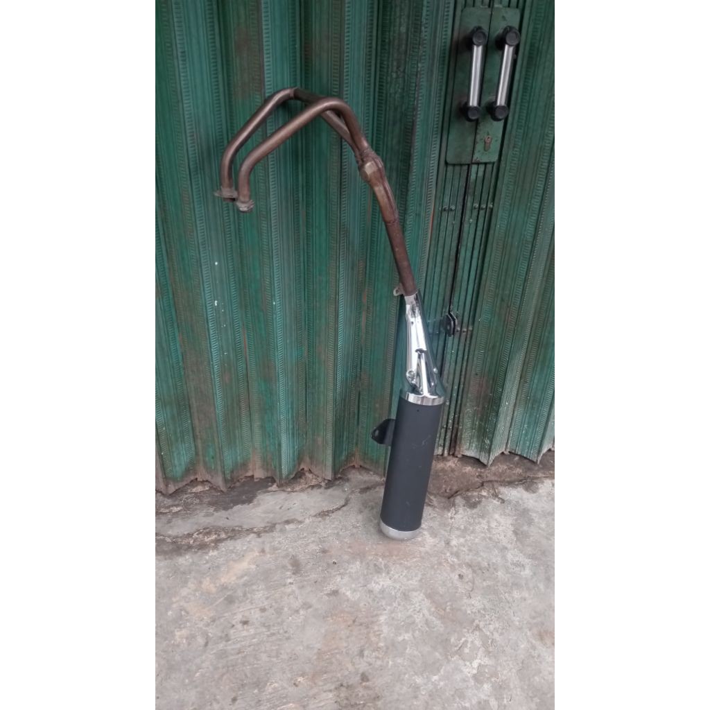 knalpot standar original motor kawasaki ninja 250 r karburator NINJA 250 R KARBURATOR ful set.