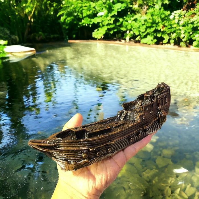 RA Hiasan Aquarium Kapal Karam Bajak Laut Tenggelam