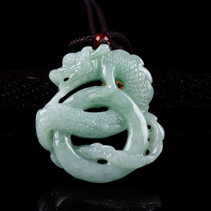 A Kalung Liontin Naga Giok Mengembara di Dunia Liontin Naga Giok Ukiran Giok Es