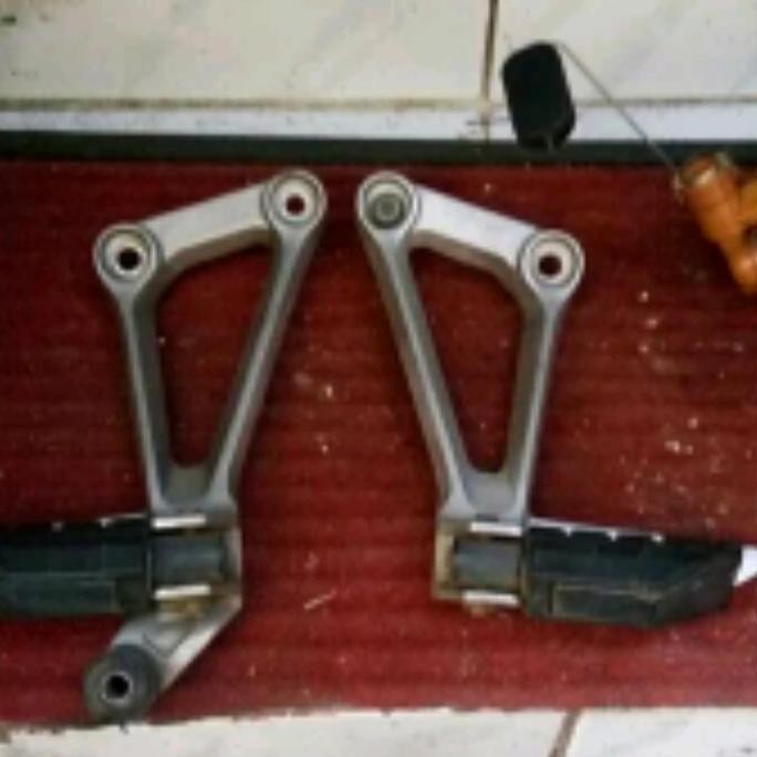 Footstep Belakang Cbr 250R Thailand Ori Terbaru