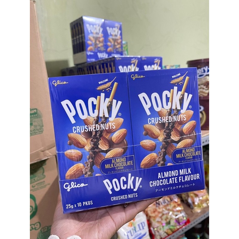 

Pocky Crushed Nut Almond Milk Chocolate Flavor 1 pcs