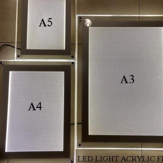 Frame / Bingkai Foto Acrylic A4 Dengan Lampu Led