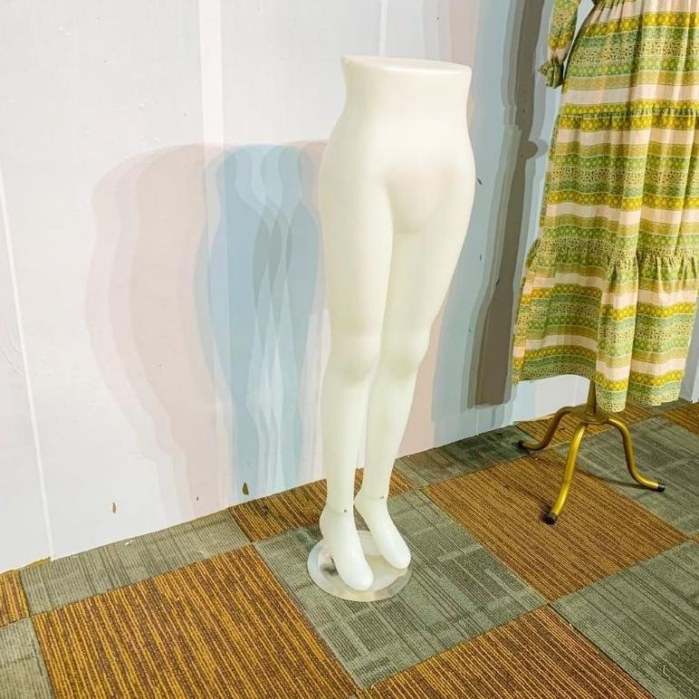 CR - kaki cewek plastik | patung celana cewek | patung kaki | patung celana jeans | manekin celana w