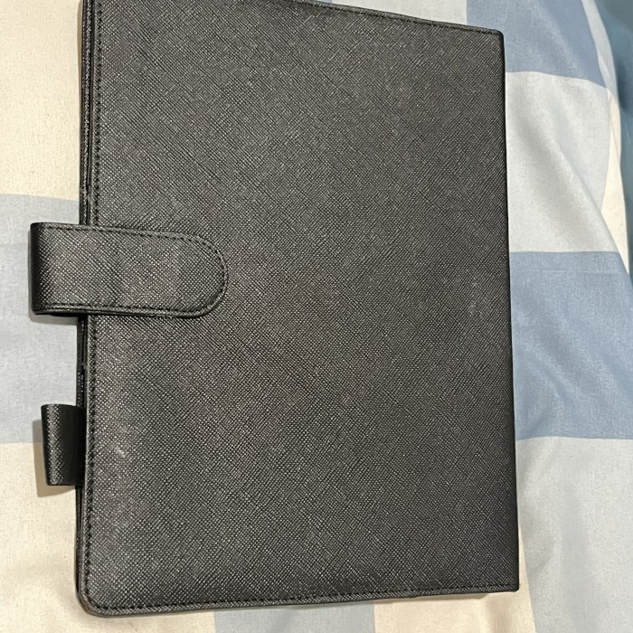 

Amberela - Binder Hitam Polos 4Pcs Free Kertas