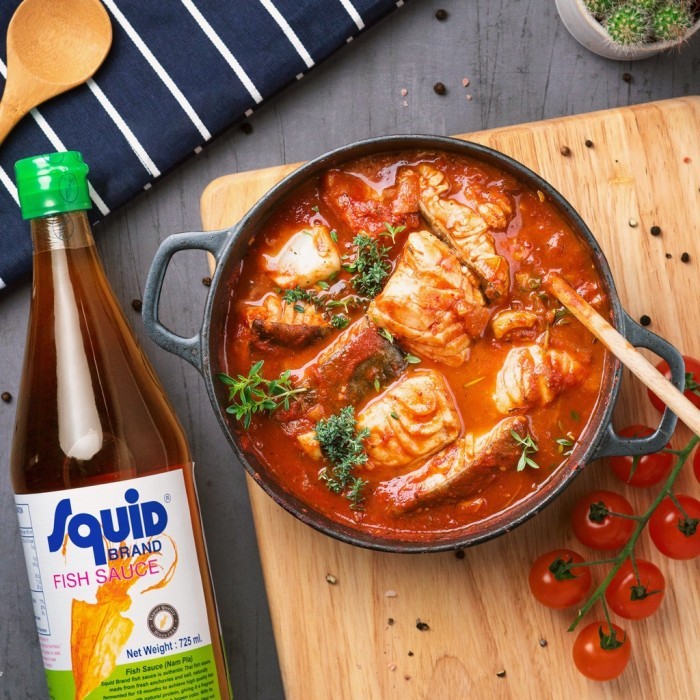 

Kecap Ikan Squid Brand Fish Sauce Thailand [Botol Kaca 725ml]