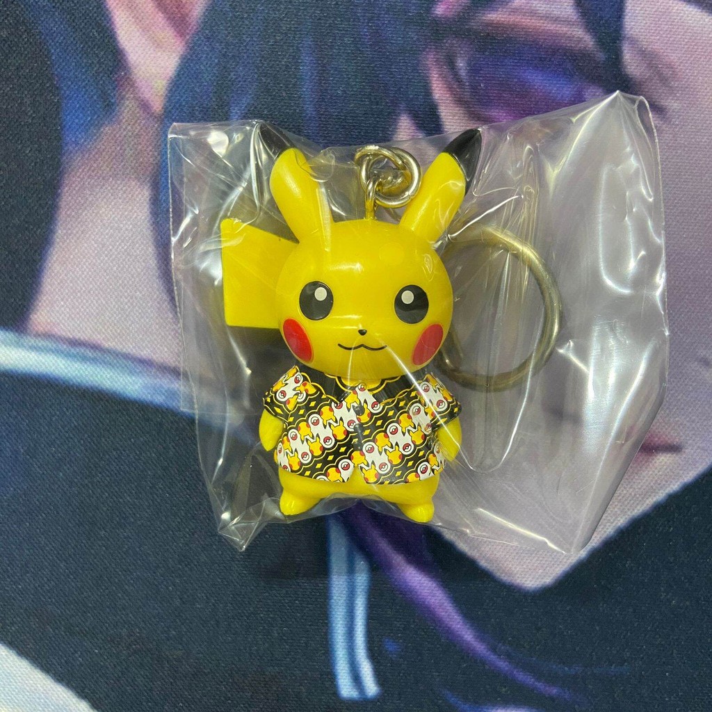 gantungan kunci set pikachu berkemeja batik (sealed) original