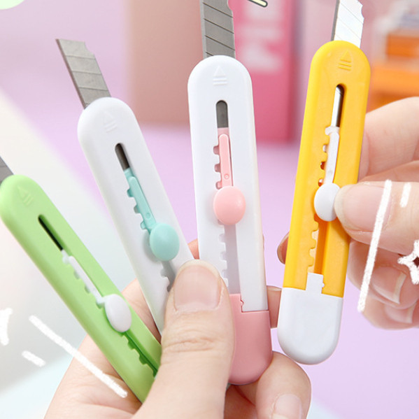 

PEACHs - 6234 Cutter Portable Ukuran Kecil / Pisau Serbaguna yang Mudah Dibawa