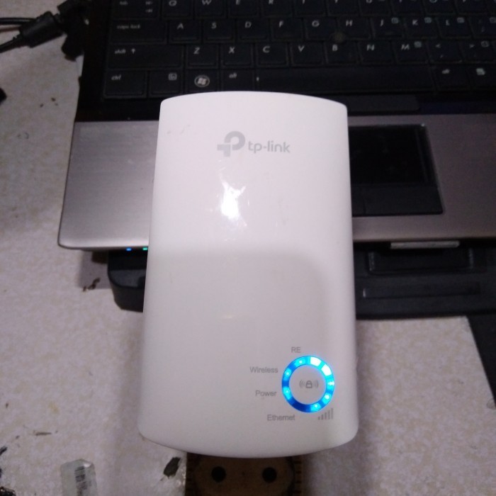 WIFI RANGE EXTENDER TP LINK