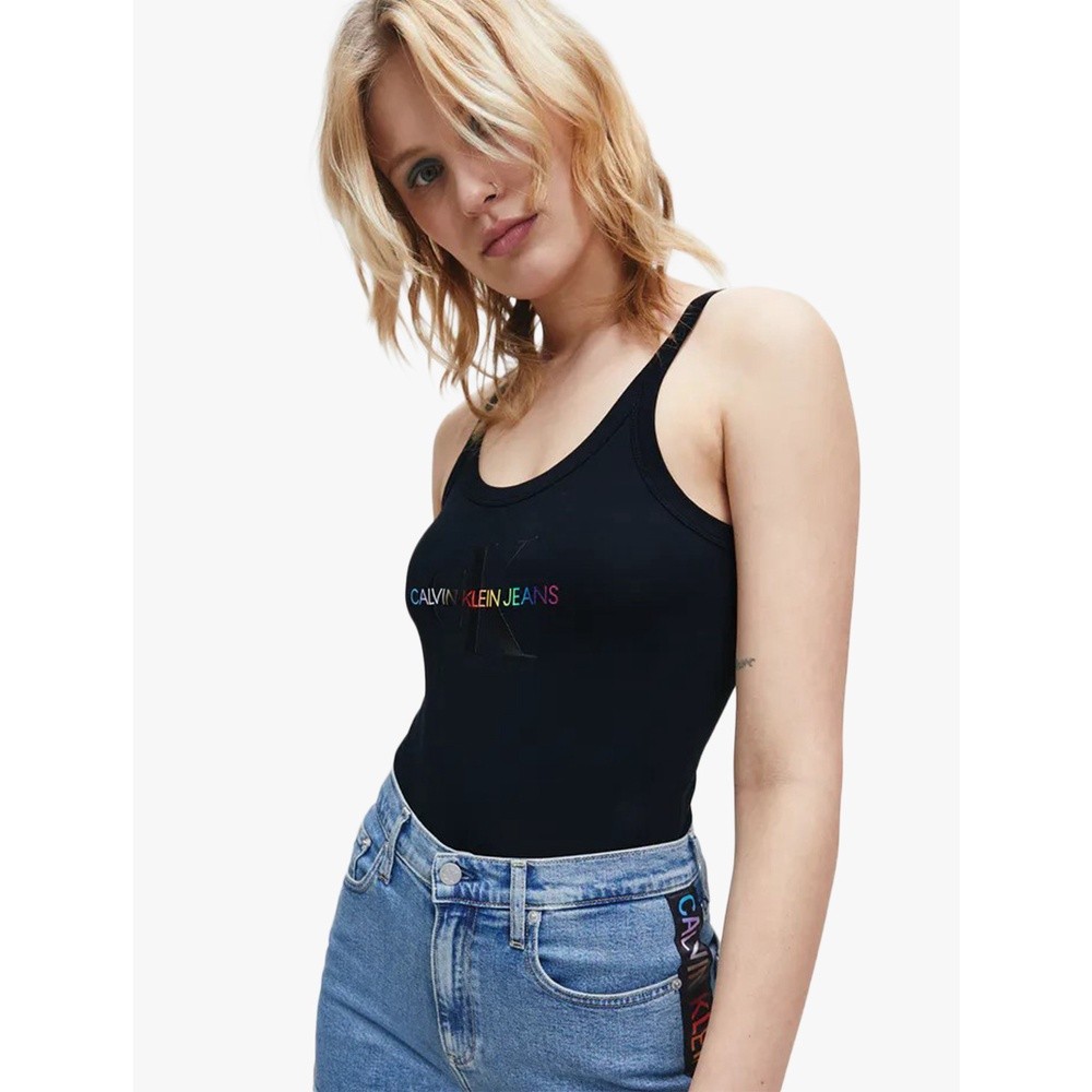 CALVIN KLEIN JEANS  -  KAOS WANITA