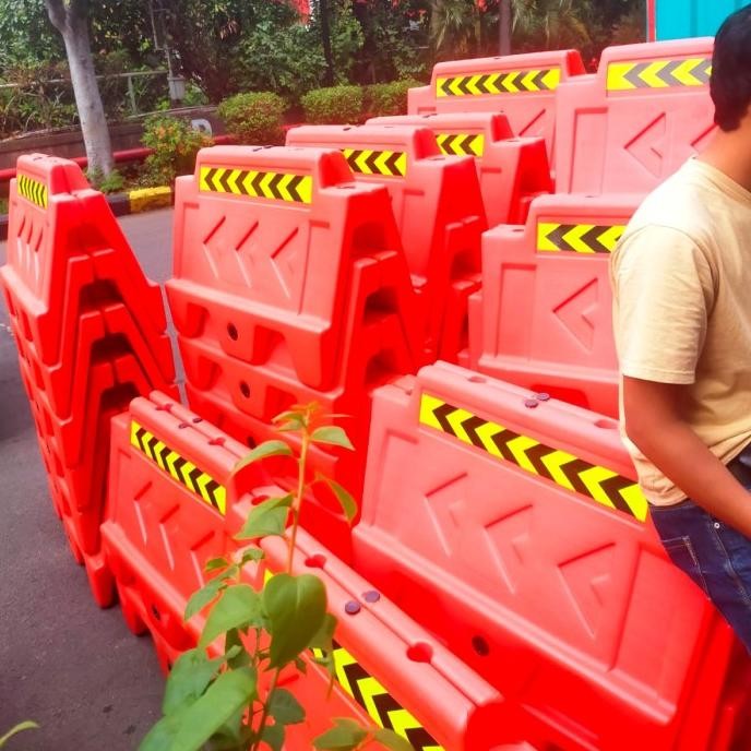 

Road Barrier Susun / Water Barrier / Pembatas Jalan Bergaransi