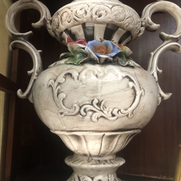 GUCI KERAMIK PAJANGAN MEWAH MODEL